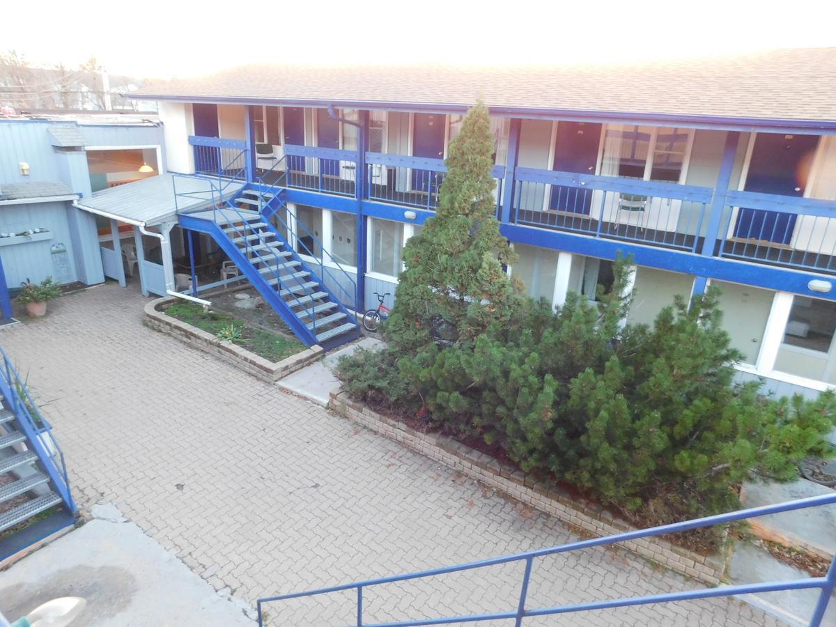 The Lakeview Inn Lac du Bonnet Экстерьер фото
